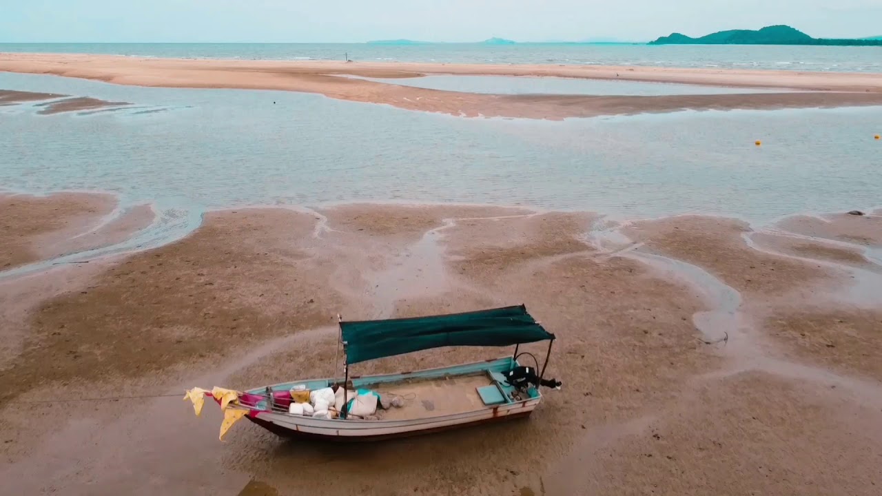 Cinematic Pantai Chendor - YouTube