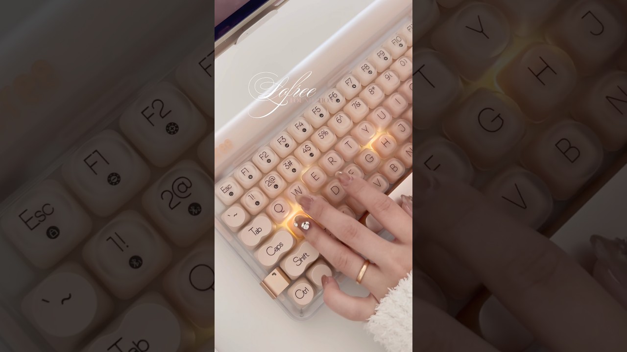 lofree foundation ⌨️❤︎ 可愛いキーボードで作業モチベあがる🥹💕🫶　買ってよかった❤︎
