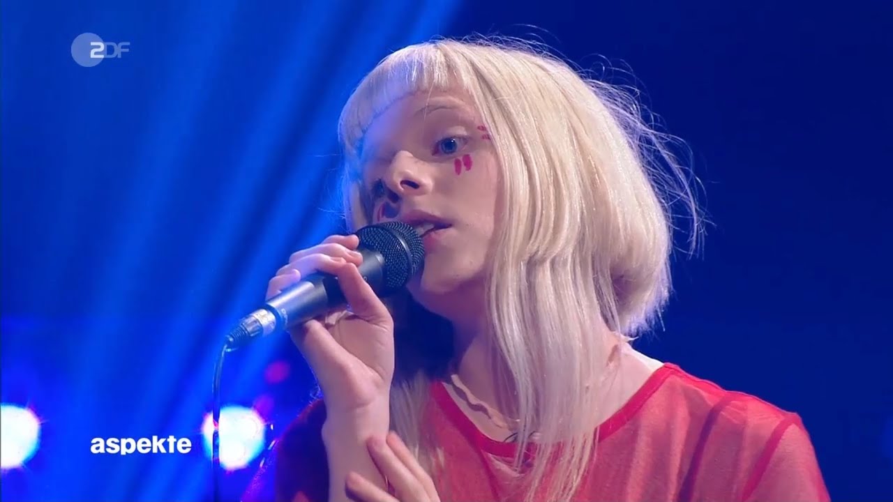 AURORA - Animal Live at Aspekte