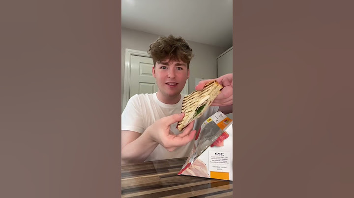 Rating the Most EXPENSIVE Meal Deal from Tesco ⭐️🥪 #shorts #reaction