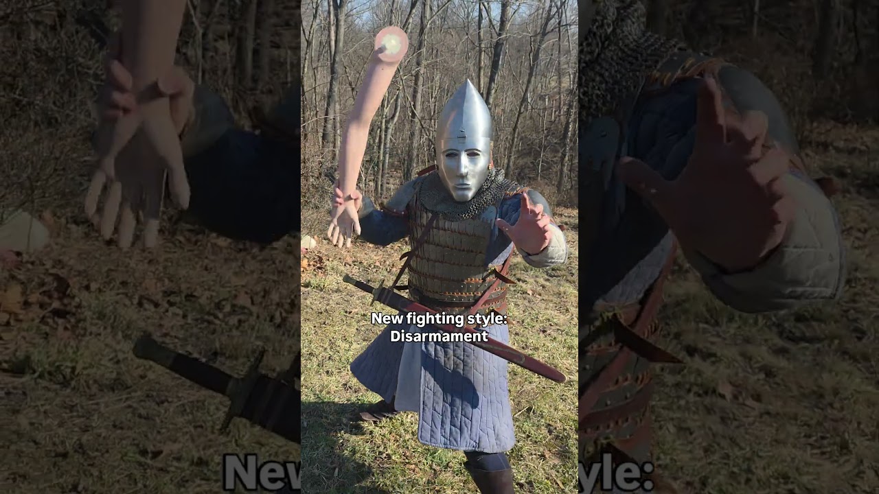 But is it unarmed combat? 🤔🤔🤔#pun #arm #mannequin #medieval #armor