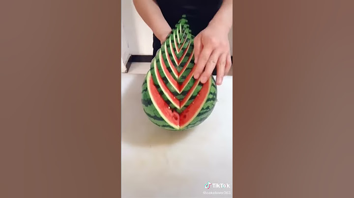 Vamos a ver como cortar una sandia