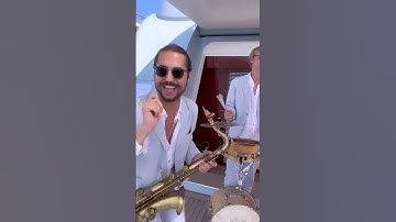 Thumbnail of Robbie Williams I wanna be like you 💖