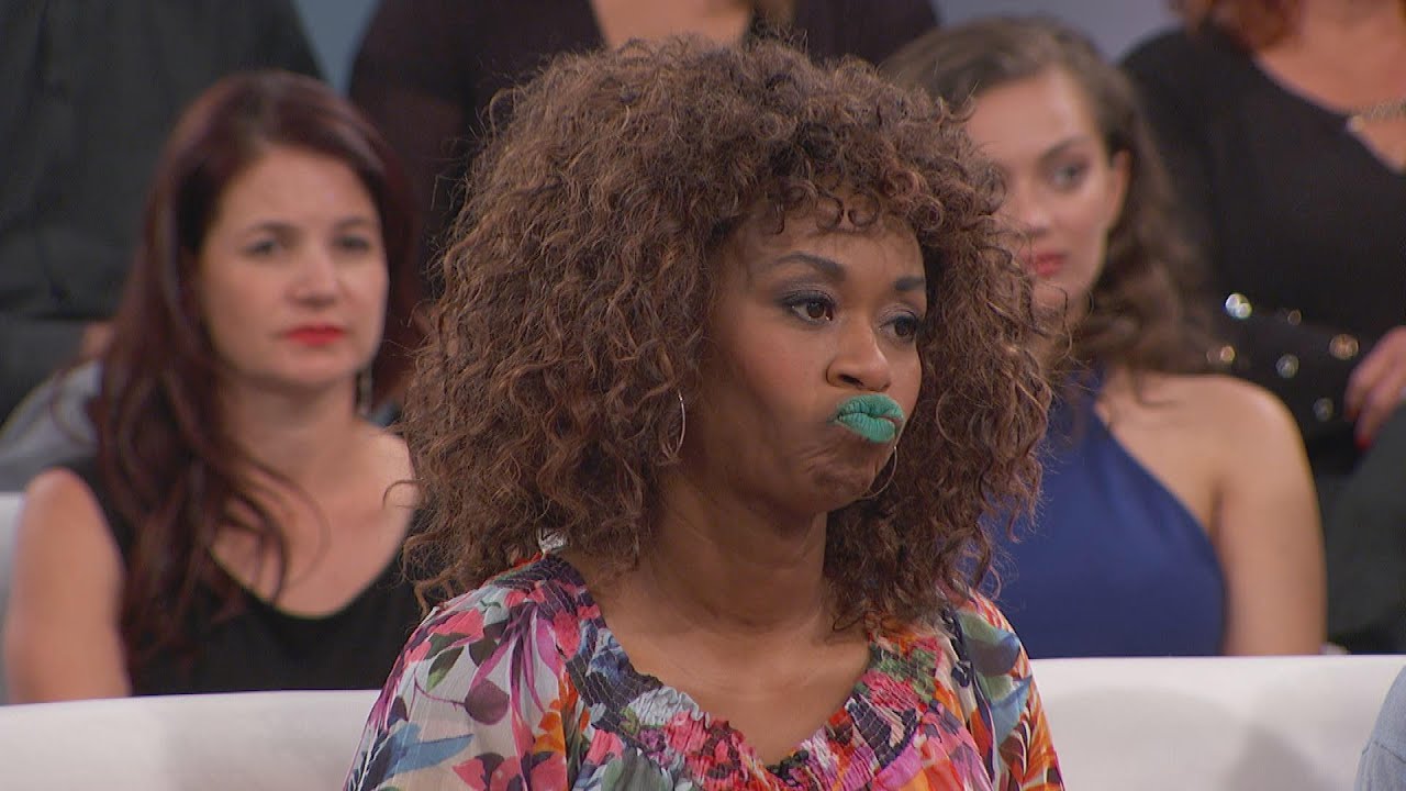 Why Is YouTube Star Glozell Holding onto Items from Her Past?