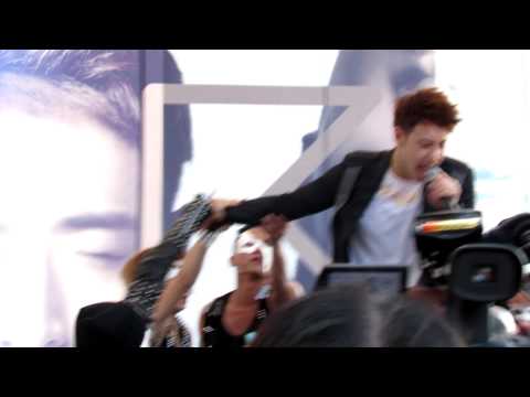 2012.09.01  潘瑋柏-24個比利 站前3C廣場簽唱會
