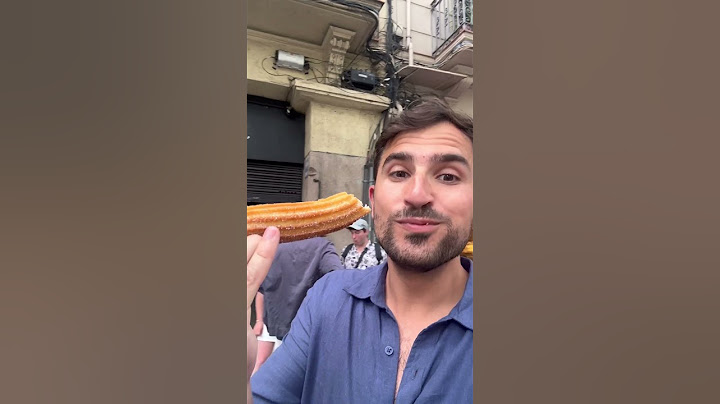 Full day of eating in BARCELONA! Cheap big sandwich, stuffed churros & make your own pan con tomate!