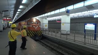 754次莒光號新左營站柴油機車頭解聯(已停駛)+5374次加班自強號停車