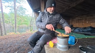 Vadkemping az erdő közepén