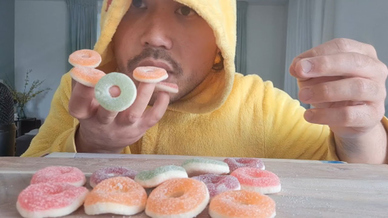 ASMR EATING SOUNDS - DONUT RINGS CANDY