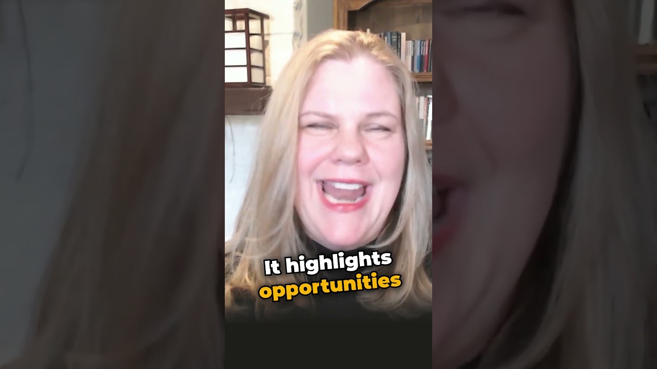 The difference between constructive and destructive feedback 