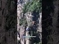 Olahraga Unik! Jalan di Atas Satu Tali di Tebing Tiongkok! #shortvideo