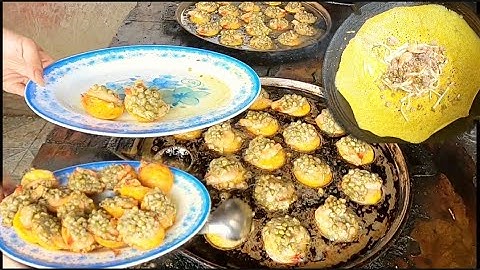 Thưởng thức bánh xèo củ hủ dừa vịt xiêm nổi tiếng ngày bán 2000 cái ở Miền Tây