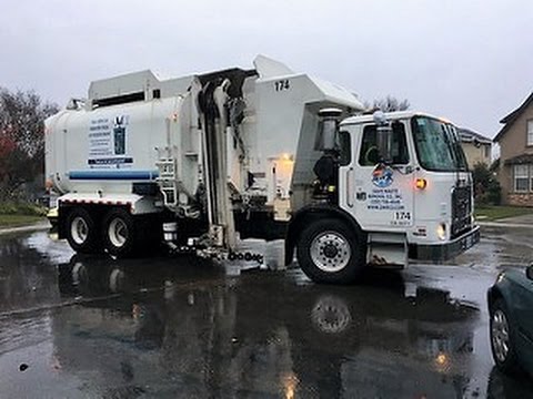 Davis Waste Removal - Split Body Amrep N3 ASL - YouTube