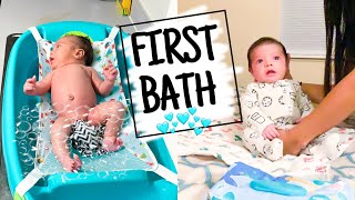 Newborns First Bath
