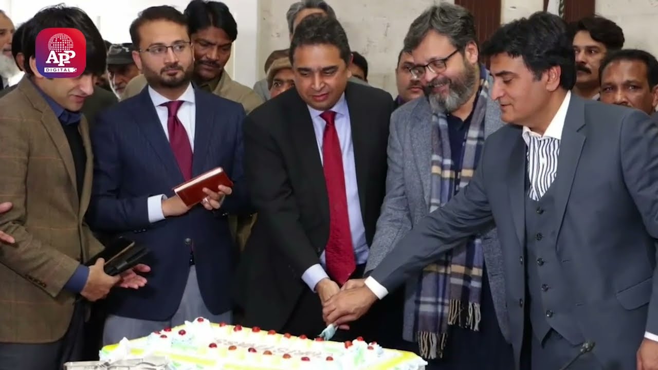 Christmas cake cutting in Christian employees at Punjab Civil Secretariat Lahore