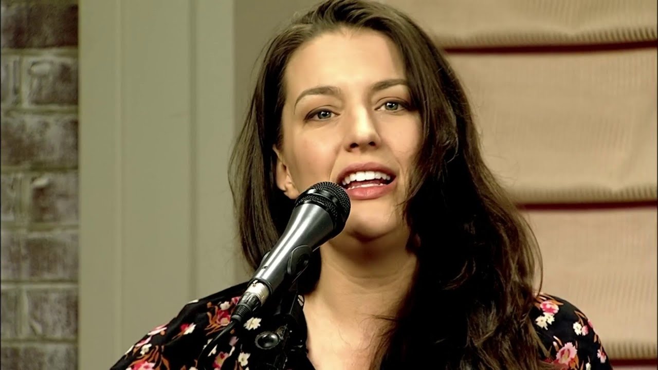 Harvester Performance Center Stage: Amy Andrews Performs Live!