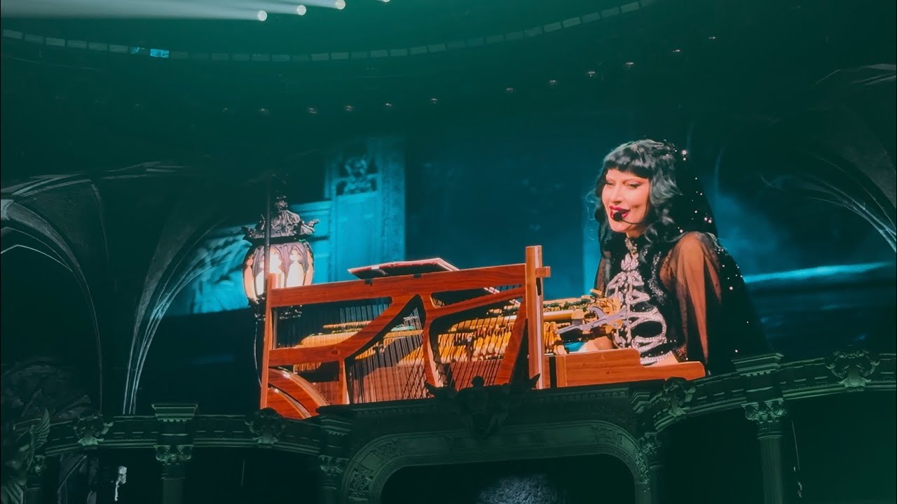 Lady Gaga - Grigio Girls Live | Mayhem Ball Stockholm