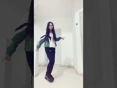 فمي قاع تكودا راني ضارب البيضة