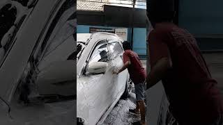 Cuci Plus Waxing Mobil? Cocok Banget Buat Malem Mingguan