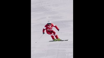 Dynamic Carving Turns👍 Pro skier Patrick Bätz❄️⛷