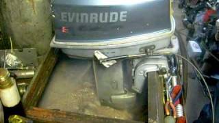 Evinrude 28hp Outboard Running in test tank