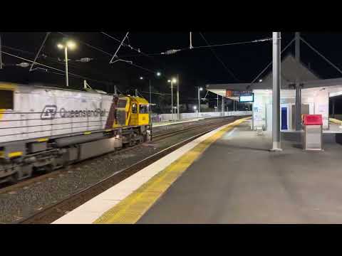 QRs 2901 passing Zillmere heading to Longarech on the Sprit of the Outback train (PW57)