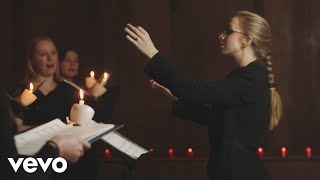 Anna Lapwood, The Chapel Choir of Pembroke College, Cambridge - Away in a Manger