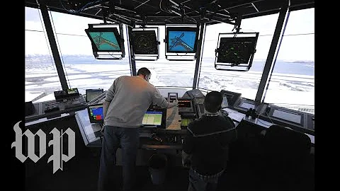 Air traffic controllers warn of 'risks' to travel as shutdown drags on