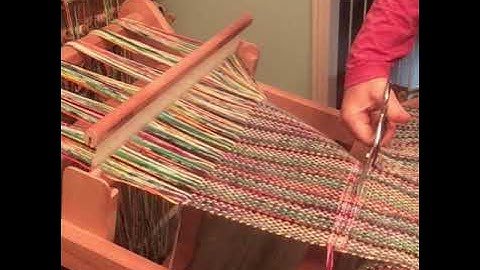 Weaving 007 - removing fabric from a continuous warping system