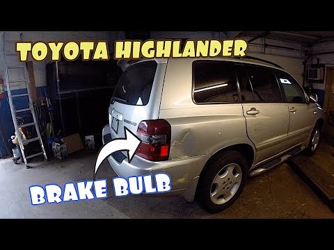 How to replace brake light bulb on 2004 Toyota Highlander