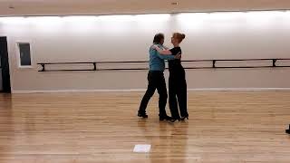foxtrot Promenade Pivot