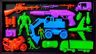 Membersihkan mobil mobilan, mobil bus telolet, mobil balap, mobil damkar, kereta api, topeng 18