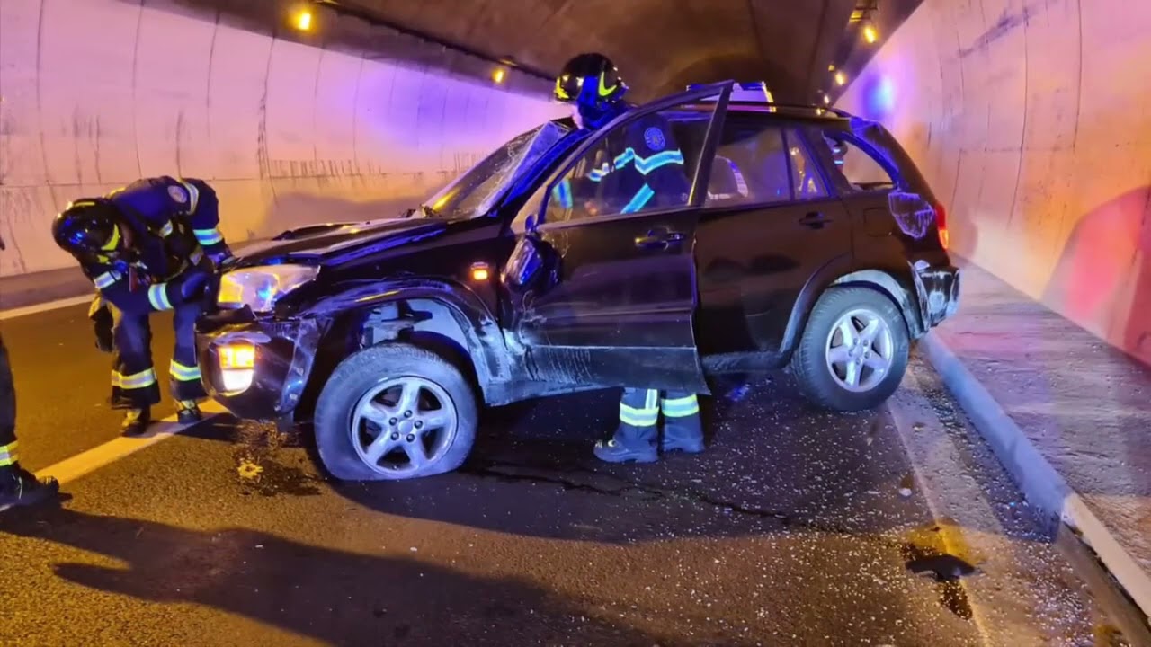 Vigili del fuoco al lavoro nella notte di Capodanno