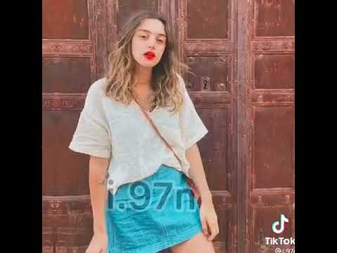 اغنيه في اللا لاند علي مسلسل اخواتي 