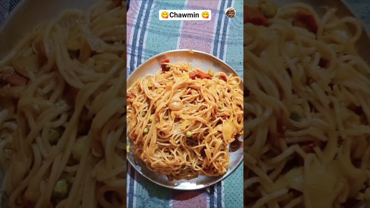 Street Style Veg Chaumin Recipe 😋 | 5 Min Easy Chinese Noodles | Fast Food Shorts 