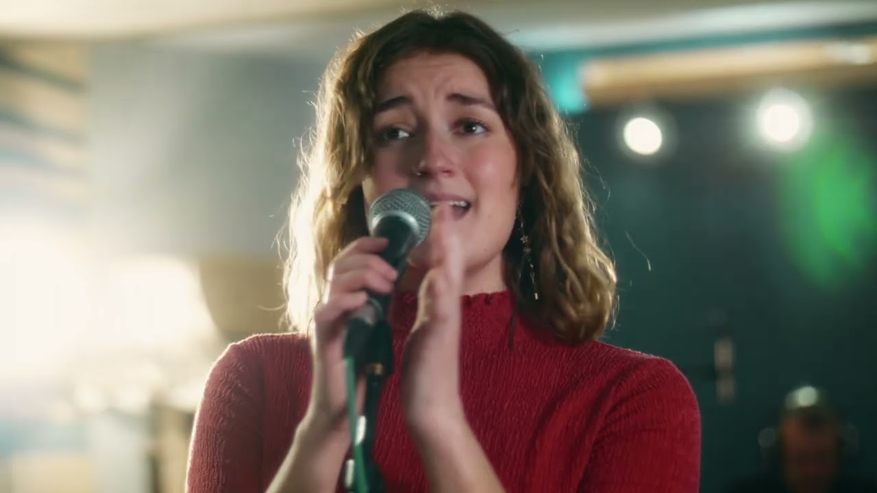 Connie Eliza - I'm Easy (Live at Hackney Road Studios)