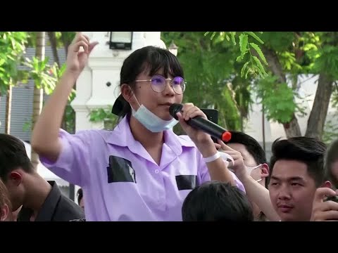 Thailand's students revolt against rigid education system