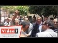  حديث ساخن بين مواطن بمستشفى بنى سلامة ومحافظ الجيزة بسبب الأطباء  