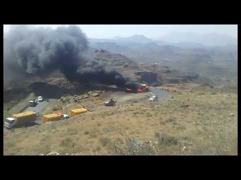 شاهد حريق باص نقل جماعي محمل بالركاب في الحيمة الخارجية اليمن السعودية 