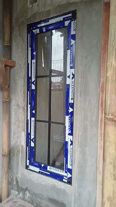 Jendela aluminium kaca 5mm dengan ornamen