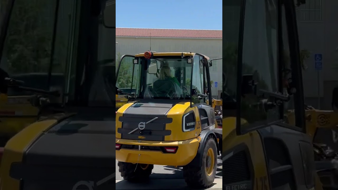 Electric Volvo L25 Equipment Co-Op