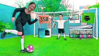 PHD | Thách Mẹ Sút Bóng Nhận Quà | Challenge Mother Kick Ball To Receive Gifts