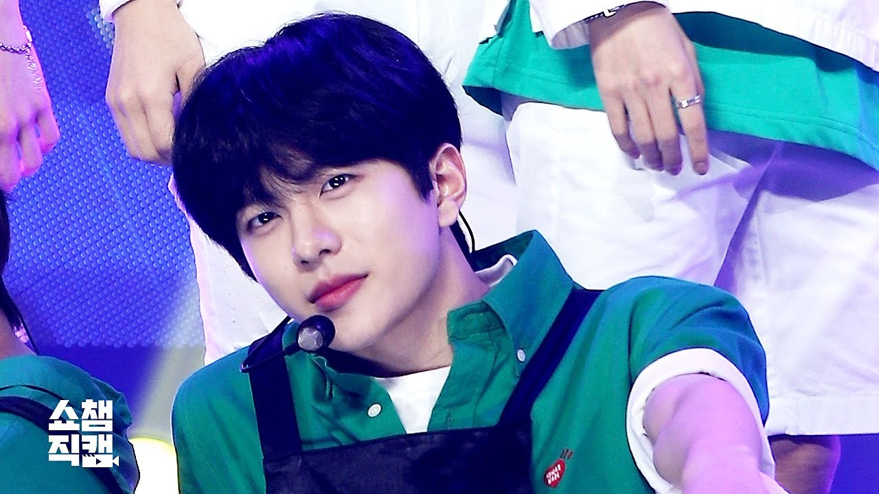 ボミン「훅 들어와 (OMG)」公式Fancamのサムネイル