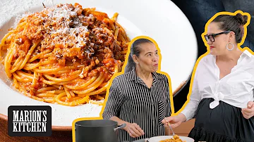 Can I use flour to thicken Bolognese?