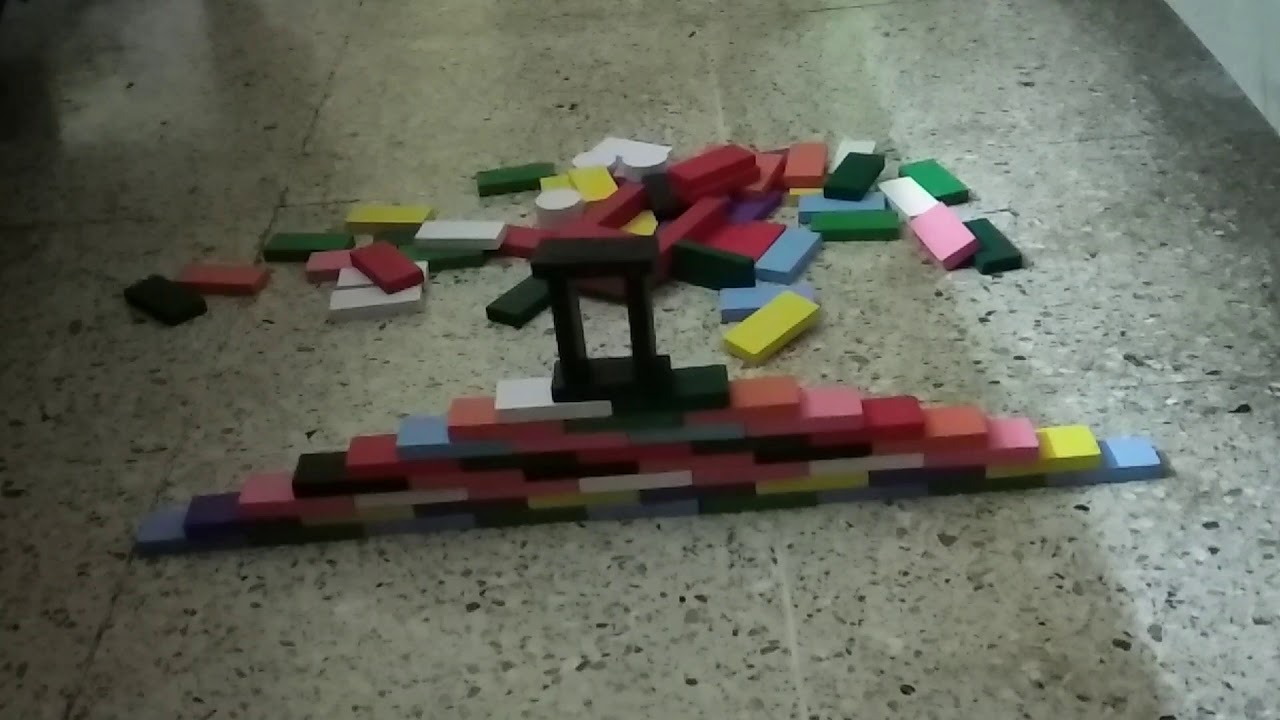 designs of Dominos | easy dominos designs