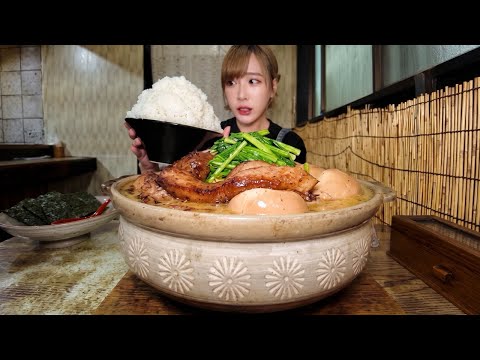 [Big Eater] I love the set meal of a huge, rich, giant pot of ramen and a manga-sized portion of ...