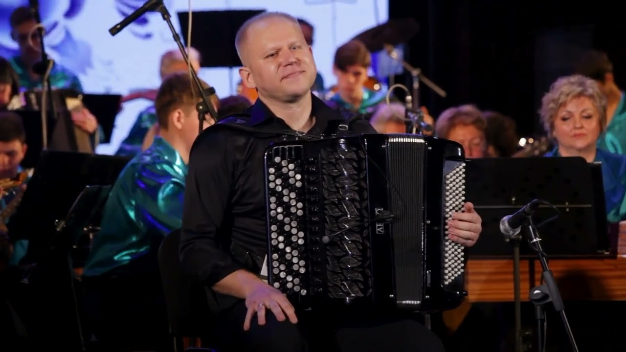 Е.Дербенко.Фантазия на тему р.н.п.«Выйду на улицу».Алексей Кольтиков, 