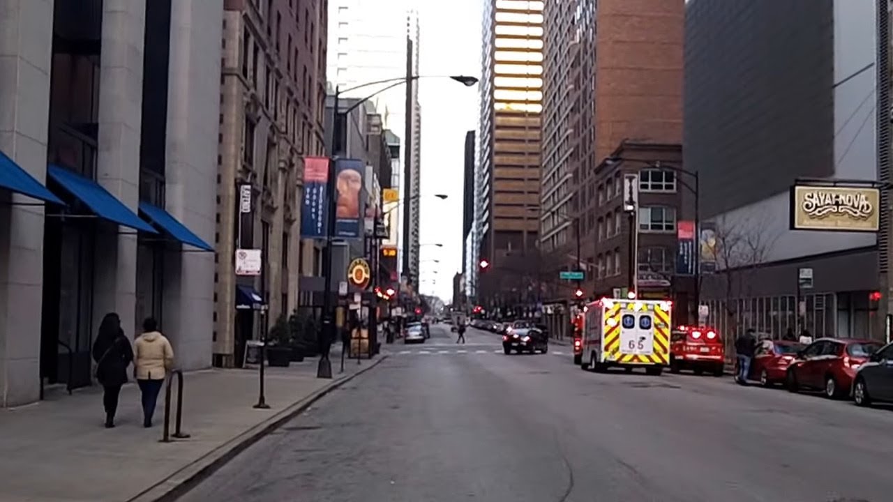 Ohio Street in downtown Chicago (March 21, 2016) YouTube