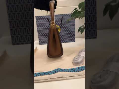    شنطة توري بورش