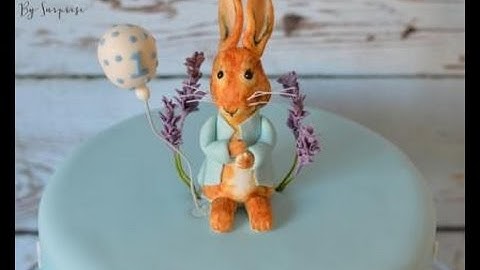 Tutorial making a fondant Peter rabbit cake topper